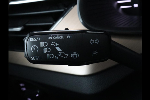 Škoda SCALA 1.0 TSI Business Edition | Stoelverwarming | Virtual Cockpit | Keyless | Carplay | Navigatie | Parkeerhulp | Climate control | Bluetooth | Cruise control