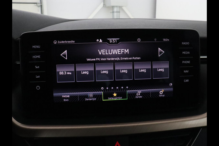 Škoda SCALA 1.0 TSI Business Edition | Stoelverwarming | Virtual Cockpit | Keyless | Carplay | Navigatie | Parkeerhulp | Climate control | Bluetooth | Cruise control