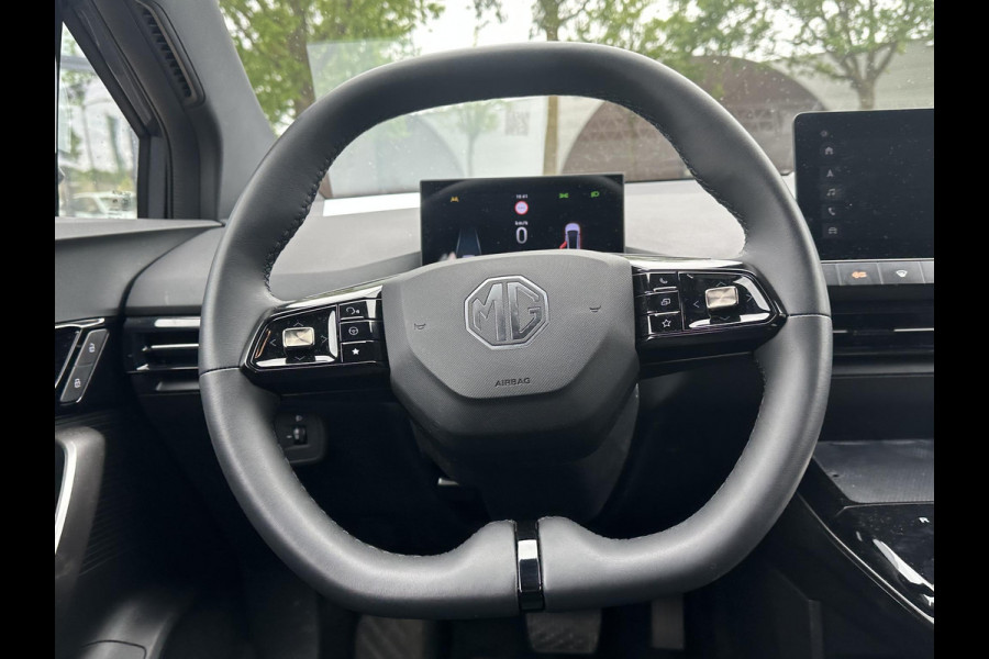 MG Mg4 electric Luxury 64 kWh SOH 97%  |360 CAMERA| 7 JAAR MG GARANTIE T/M 02-2031| ELEK. STOEL| DODE HOEK SENSOR| STOEL + STUURVERWARMING| ADAPTIVE CRUISE CONTROL
