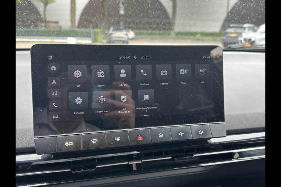MG Mg4 electric Luxury 64 kWh SOH 97%  |360 CAMERA| 7 JAAR MG GARANTIE T/M 02-2031| ELEK. STOEL| DODE HOEK SENSOR| STOEL + STUURVERWARMING| ADAPTIVE CRUISE CONTROL