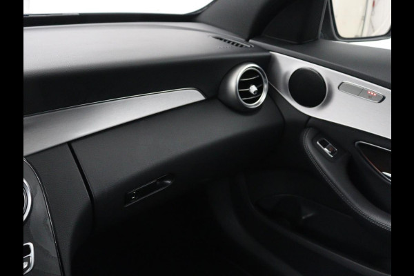 Mercedes-Benz C-Klasse 160 AMG Limited | Stoelverwarming | Leder/Alcantara | Trekhaak | Camera | Park Assist | Navigatie | Digitale Cockpit | Climate control | Cruise control | 18'' | Bluetooth