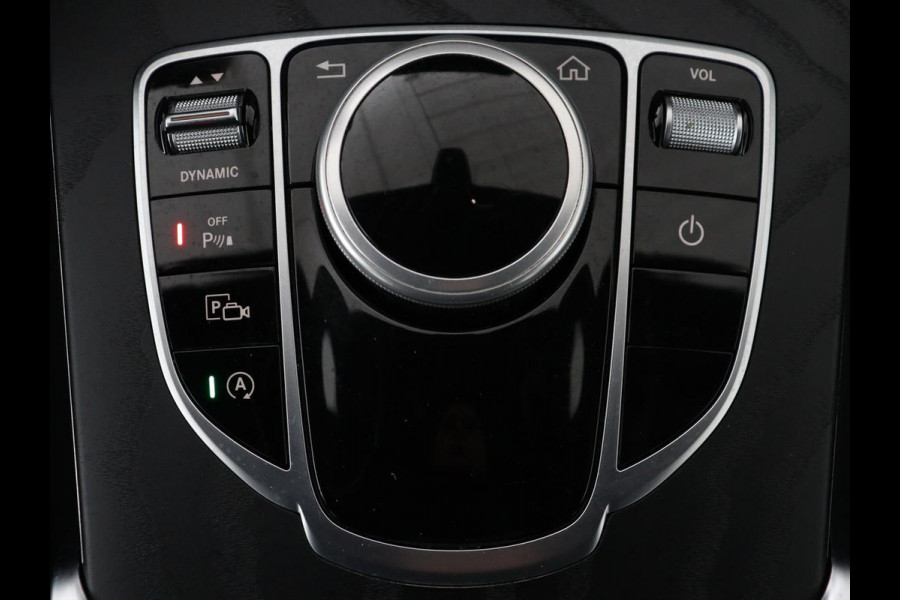 Mercedes-Benz C-Klasse 160 AMG Limited | Stoelverwarming | Leder/Alcantara | Trekhaak | Camera | Park Assist | Navigatie | Digitale Cockpit | Climate control | Cruise control | 18'' | Bluetooth