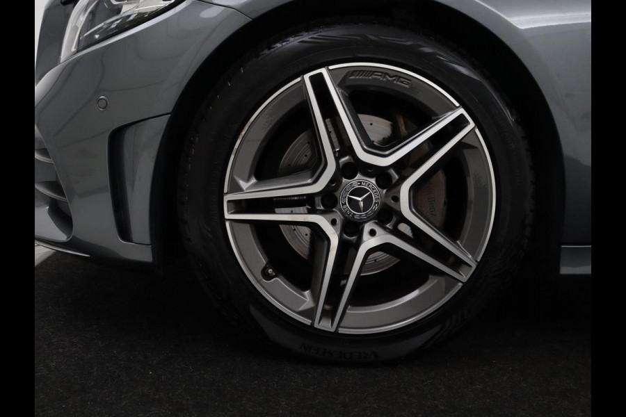 Mercedes-Benz C-Klasse 160 AMG Limited | Stoelverwarming | Leder/Alcantara | Trekhaak | Camera | Park Assist | Navigatie | Digitale Cockpit | Climate control | Cruise control | 18'' | Bluetooth