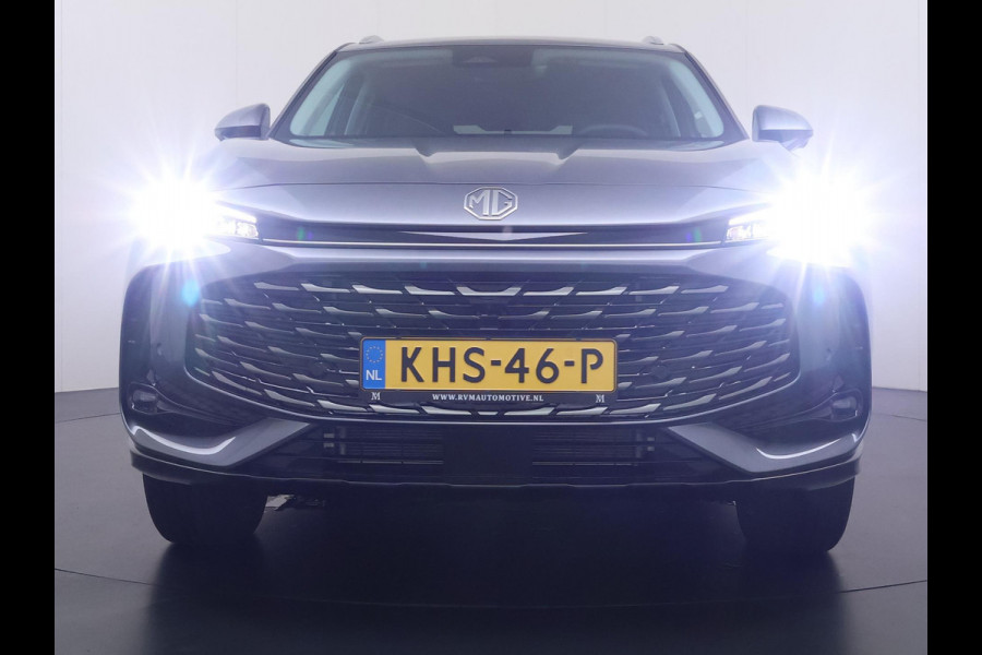 MG HS 1.5 TGDI Luxury PHEV VAN: 39.900,- VOOR: 34.440,- UW WKVOORDEEL: 5.460,- | PLUG-IN HYBRIDE | 272PK NIEUWE AUTO | >1.000 KM TOTAAL BEREIK | 1E REGISTRATIE 03-2026 | 360° CAMERA | ELEKTRISCHE ACHTERKLEP | 7 JAAR MG GARANTIE T/M 2033 | APPLE CARPLAY | ANDROID AUTO | STOELVERWARMING | FULL LED | ELEKTRISCHE STOELEN