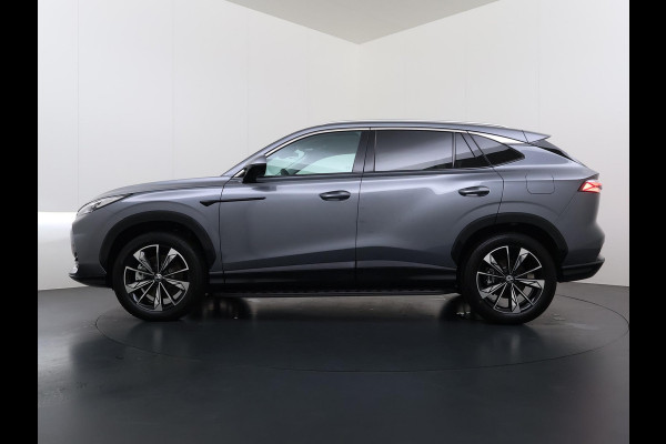 MG HS 1.5 TGDI Luxury PHEV VAN: 39.900,- VOOR: 34.440,- UW WKVOORDEEL: 5.460,- | PLUG-IN HYBRIDE | 272PK NIEUWE AUTO | >1.000 KM TOTAAL BEREIK | 1E REGISTRATIE 03-2026 | 360° CAMERA | ELEKTRISCHE ACHTERKLEP | 7 JAAR MG GARANTIE T/M 2033 | APPLE CARPLAY | ANDROID AUTO | STOELVERWARMING | FULL LED | ELEKTRISCHE STOELEN