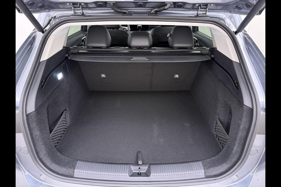 MG HS 1.5 TGDI Luxury PHEV VAN: 39.900,- VOOR: 34.440,- UW WKVOORDEEL: 5.460,- | PLUG-IN HYBRIDE | 272PK NIEUWE AUTO | >1.000 KM TOTAAL BEREIK | 1E REGISTRATIE 03-2026 | 360° CAMERA | ELEKTRISCHE ACHTERKLEP | 7 JAAR MG GARANTIE T/M 2033 | APPLE CARPLAY | ANDROID AUTO | STOELVERWARMING | FULL LED | ELEKTRISCHE STOELEN