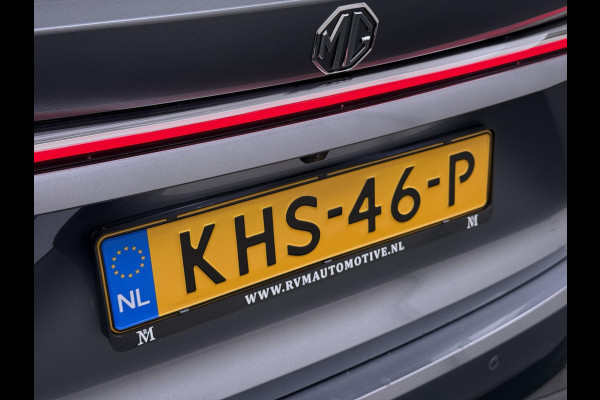 MG HS 1.5 TGDI Luxury PHEV VAN: 39.900,- VOOR: 34.440,- UW WKVOORDEEL: 5.460,- | PLUG-IN HYBRIDE | 272PK NIEUWE AUTO | >1.000 KM TOTAAL BEREIK | 1E REGISTRATIE 03-2026 | 360° CAMERA | ELEKTRISCHE ACHTERKLEP | 7 JAAR MG GARANTIE T/M 2033 | APPLE CARPLAY | ANDROID AUTO | STOELVERWARMING | FULL LED | ELEKTRISCHE STOELEN