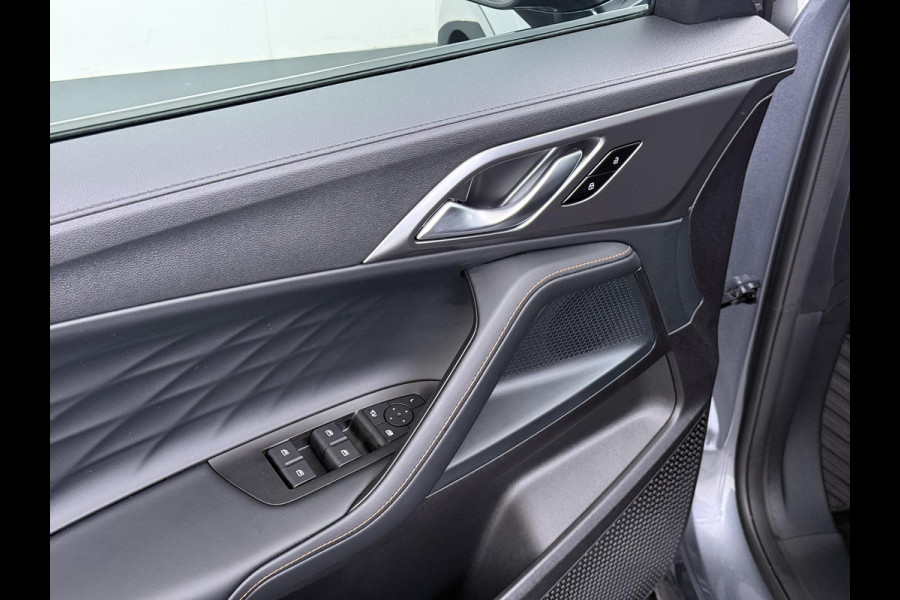 MG HS 1.5 TGDI Luxury PHEV VAN: 39.900,- VOOR: 34.440,- UW WKVOORDEEL: 5.460,- | PLUG-IN HYBRIDE | 272PK NIEUWE AUTO | >1.000 KM TOTAAL BEREIK | 1E REGISTRATIE 03-2026 | 360° CAMERA | ELEKTRISCHE ACHTERKLEP | 7 JAAR MG GARANTIE T/M 2033 | APPLE CARPLAY | ANDROID AUTO | STOELVERWARMING | FULL LED | ELEKTRISCHE STOELEN