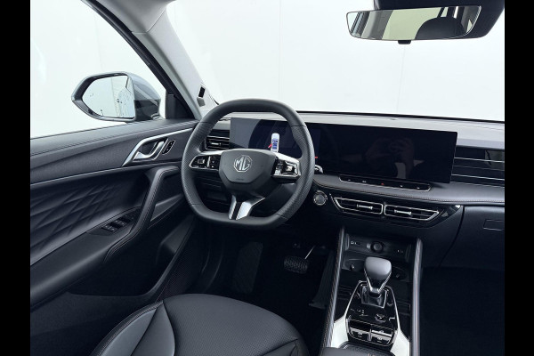 MG HS 1.5 TGDI Luxury PHEV VAN: 39.900,- VOOR: 34.440,- UW WKVOORDEEL: 5.460,- | PLUG-IN HYBRIDE | 272PK NIEUWE AUTO | >1.000 KM TOTAAL BEREIK | 1E REGISTRATIE 03-2026 | 360° CAMERA | ELEKTRISCHE ACHTERKLEP | 7 JAAR MG GARANTIE T/M 2033 | APPLE CARPLAY | ANDROID AUTO | STOELVERWARMING | FULL LED | ELEKTRISCHE STOELEN