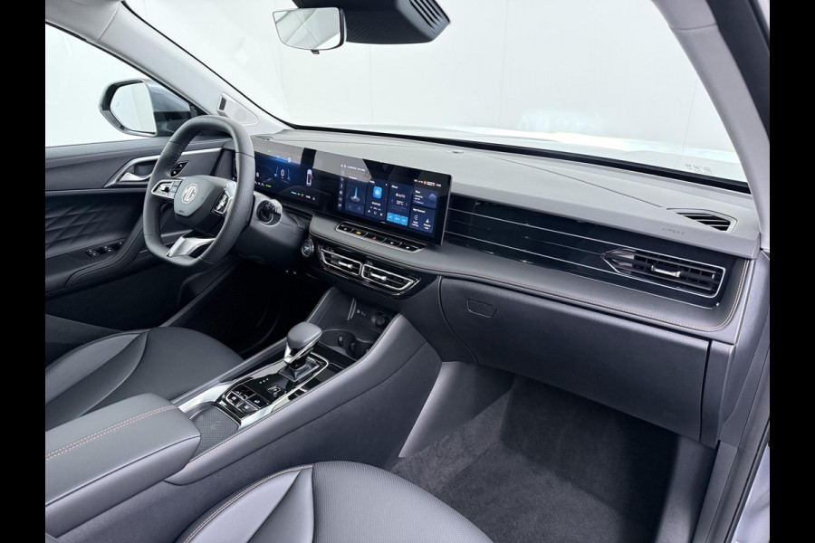 MG HS 1.5 TGDI Luxury PHEV VAN: 39.900,- VOOR: 34.440,- UW WKVOORDEEL: 5.460,- | PLUG-IN HYBRIDE | 272PK NIEUWE AUTO | >1.000 KM TOTAAL BEREIK | 1E REGISTRATIE 03-2026 | 360° CAMERA | ELEKTRISCHE ACHTERKLEP | 7 JAAR MG GARANTIE T/M 2033 | APPLE CARPLAY | ANDROID AUTO | STOELVERWARMING | FULL LED | ELEKTRISCHE STOELEN