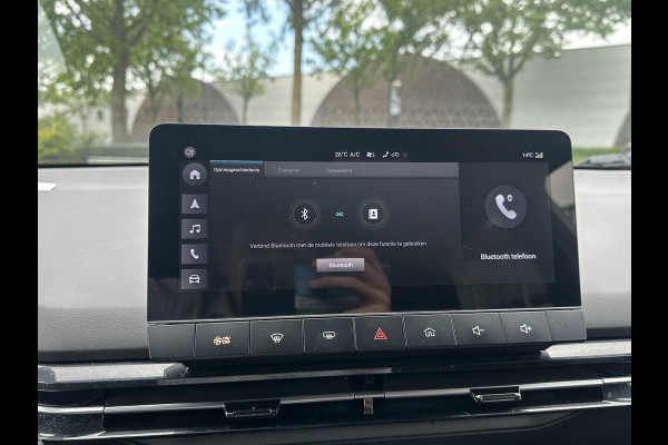 MG Mg4 electric Luxury 64 kWh SOH 98% | 16.000KM! |360 CAMERA| 7 JAAR MG GARANTIE T/M 04-2031| KEYLESS ENTRY| ELEK. STOEL| DODE HOEK SENSOR| STOEL + STUURVERWARMING| ADAPTIVE CRUISE CONTROL