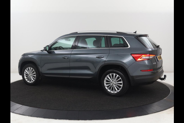 Škoda Kodiaq 2.0 TSI 4x4 Style | Trekhaak | Stoelverwarming | 360 Camera | Adaptive cruise | Carplay | Canton Sound | Navigatie | Park Assist | Sfeerverlichting | Full LED | Memory | Achterbankverwarming
