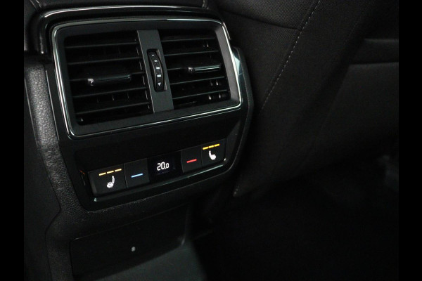 Škoda Kodiaq 2.0 TSI 4x4 Style | Trekhaak | Stoelverwarming | 360 Camera | Adaptive cruise | Carplay | Canton Sound | Navigatie | Park Assist | Sfeerverlichting | Full LED | Memory | Achterbankverwarming