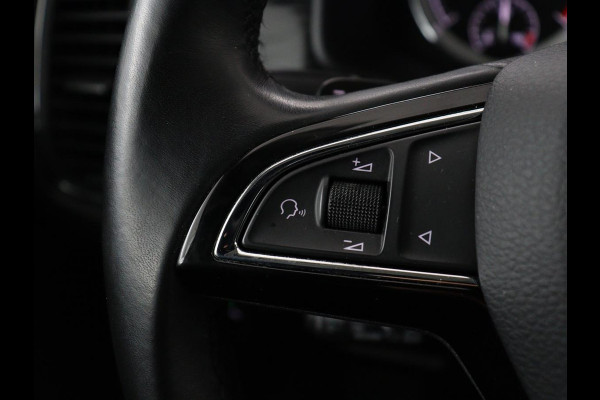 Škoda Kodiaq 2.0 TSI 4x4 Style | Trekhaak | Stoelverwarming | 360 Camera | Adaptive cruise | Carplay | Canton Sound | Navigatie | Park Assist | Sfeerverlichting | Full LED | Memory | Achterbankverwarming