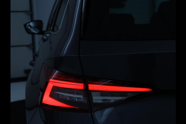 Škoda Kodiaq 2.0 TSI 4x4 Style | Trekhaak | Stoelverwarming | 360 Camera | Adaptive cruise | Carplay | Canton Sound | Navigatie | Park Assist | Sfeerverlichting | Full LED | Memory | Achterbankverwarming