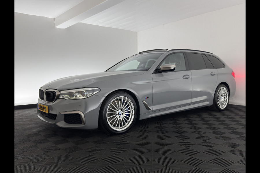 BMW 5 Serie Touring M550d xDrive High Executive M-Sportpack Aut. *PANO | LEATHER | LASER-LED | BLINDSPOT | MEMORY-PACK | HARMAN/KARDON |  DIGI-COCKPIT | AMBIENTLIGHT | SHIFTPADDLES | HEAD-UP | ADAPTIVE-CRUISE | TOWBAR | 19''ALU*