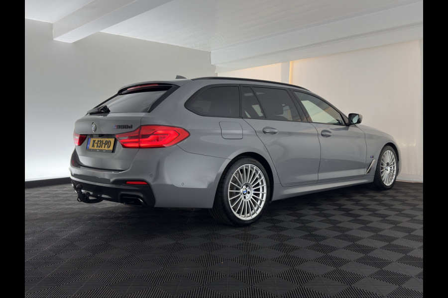 BMW 5 Serie Touring M550d xDrive High Executive M-Sportpack Aut. *PANO | LEATHER | LASER-LED | BLINDSPOT | MEMORY-PACK | HARMAN/KARDON |  DIGI-COCKPIT | AMBIENTLIGHT | SHIFTPADDLES | HEAD-UP | ADAPTIVE-CRUISE | TOWBAR | 19''ALU*