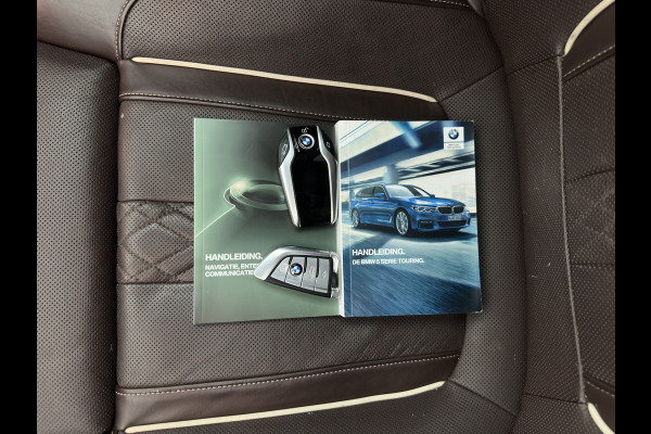 BMW 5 Serie Touring M550d xDrive High Executive M-Sportpack Aut. *PANO | LEATHER | LASER-LED | BLINDSPOT | MEMORY-PACK | HARMAN/KARDON |  DIGI-COCKPIT | AMBIENTLIGHT | SHIFTPADDLES | HEAD-UP | ADAPTIVE-CRUISE | TOWBAR | 19''ALU*