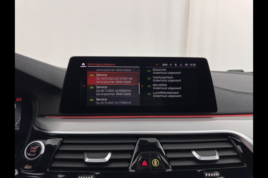 BMW 5 Serie Touring M550d xDrive High Executive M-Sportpack Aut. *PANO | LEATHER | LASER-LED | BLINDSPOT | MEMORY-PACK | HARMAN/KARDON |  DIGI-COCKPIT | AMBIENTLIGHT | SHIFTPADDLES | HEAD-UP | ADAPTIVE-CRUISE | TOWBAR | 19''ALU*