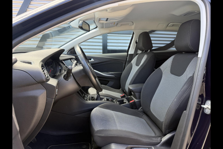Opel Grandland X 1.2 Turbo Online Edition 2e Eigenaar|Navi|Carplay|Trekhaak|PDC|Clima|Cruise|N.A.P|APK tot 02-2027