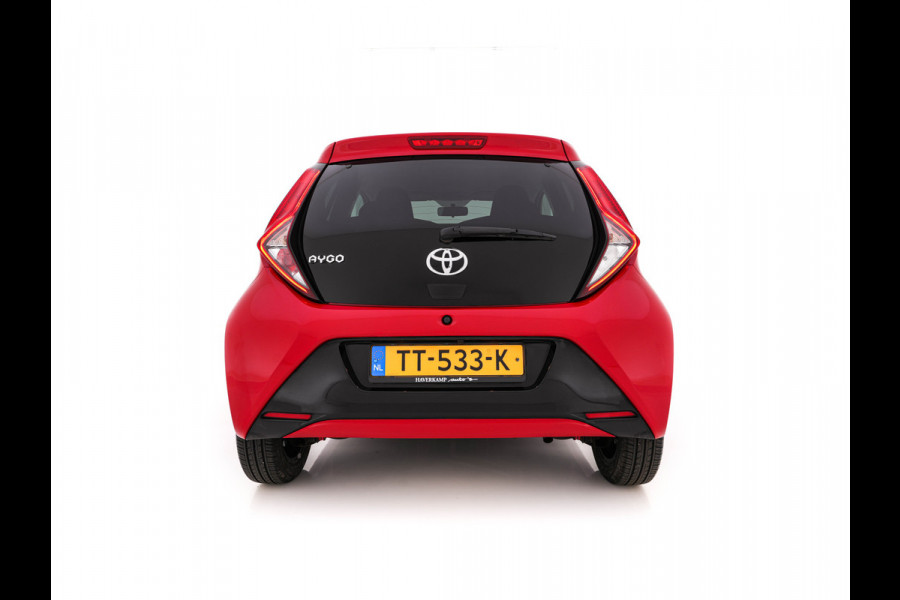 Toyota Aygo 1.0 VVT-i x-cite *AIRCO | CRUISE | CAMERA | CARPLAY | DAB | COMFORT-SEATS | PRIVACY-GLASS*