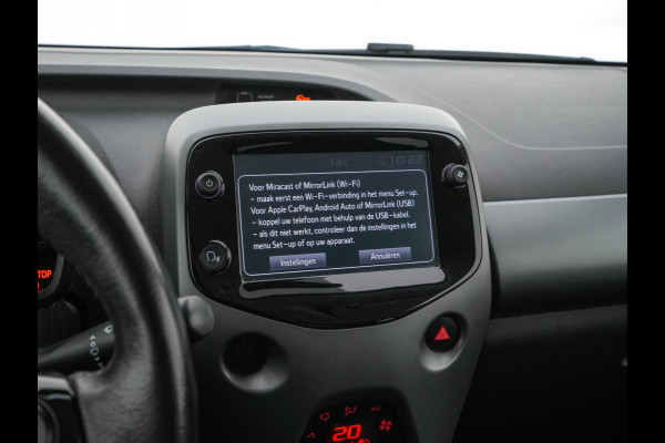 Toyota Aygo 1.0 VVT-i x-cite *AIRCO | CRUISE | CAMERA | CARPLAY | DAB | COMFORT-SEATS | PRIVACY-GLASS*