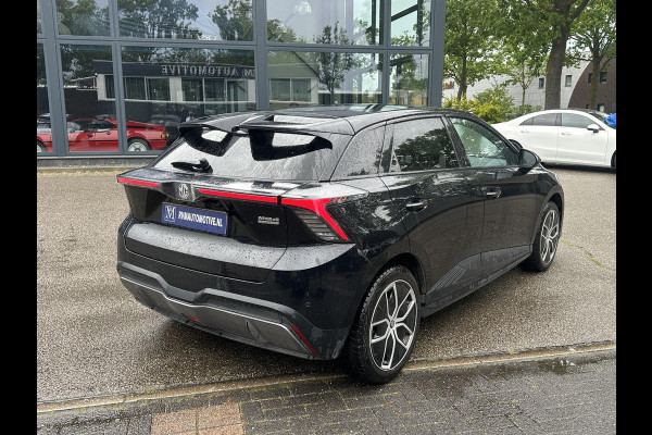 MG Mg4 electric Luxury 64 kWh SOH 95% | 10.000KM! |360 CAMERA| 7 JAAR MG GARANTIE T/M 07-2031| ELEK. STOEL| DODE HOEK SENSOR| STOEL + STUURVERWARMING| ADAPTIVE CRUISE CONTROL