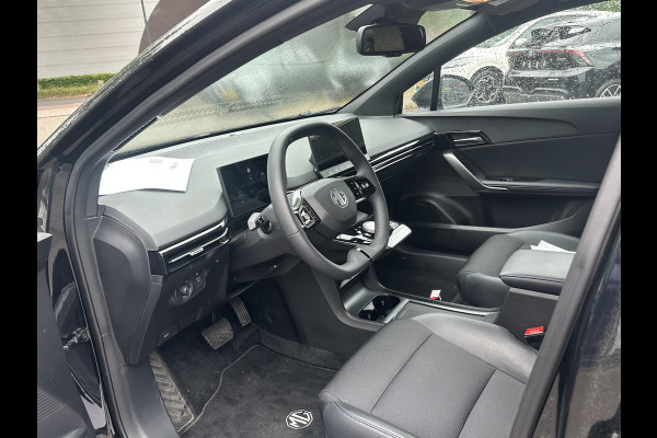 MG Mg4 electric Luxury 64 kWh SOH 95% | 10.000KM! |360 CAMERA| 7 JAAR MG GARANTIE T/M 07-2031| ELEK. STOEL| DODE HOEK SENSOR| STOEL + STUURVERWARMING| ADAPTIVE CRUISE CONTROL