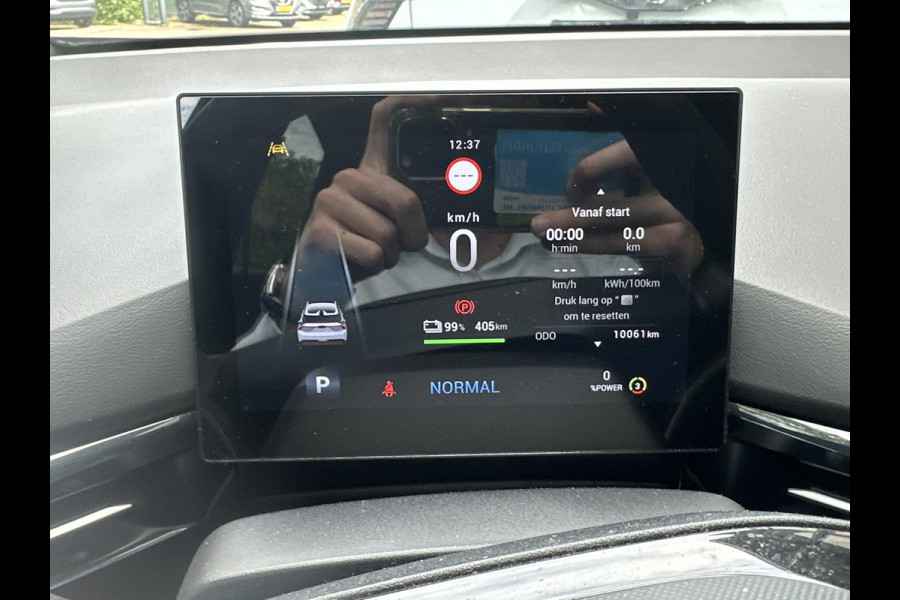 MG Mg4 electric Luxury 64 kWh SOH 95% | 10.000KM! |360 CAMERA| 7 JAAR MG GARANTIE T/M 07-2031| ELEK. STOEL| DODE HOEK SENSOR| STOEL + STUURVERWARMING| ADAPTIVE CRUISE CONTROL