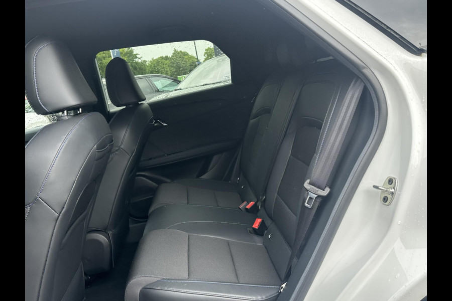 MG Mg4 electric Luxury 64 kWh SOH 96% | 10K KM!! |360 CAMERA| 7 JAAR MG GARANTIE T/M 07-2031| ELEK. STOEL| DODE HOEK SENSOR| STOEL + STUURVERWARMING| ADAPTIVE CRUISE CONTROL