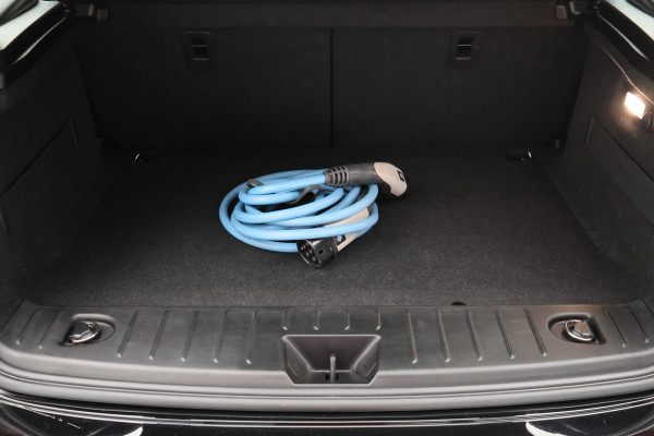 BMW i3 Executive Edition 120Ah 42 kWh Warmtepomp, SOH 93%, Camera, Cruise, Climate, Stoelverwarming, 20''