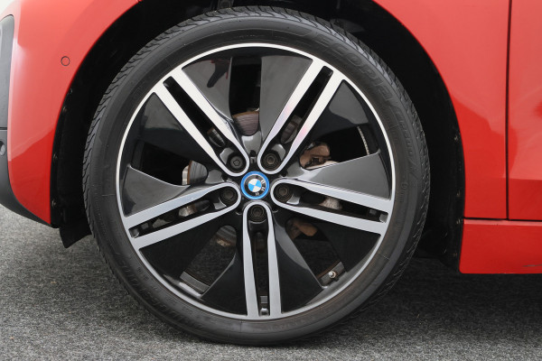 BMW i3 Executive Edition 120Ah 42 kWh Warmtepomp, SOH 93%, Camera, Cruise, Climate, Stoelverwarming, 20''
