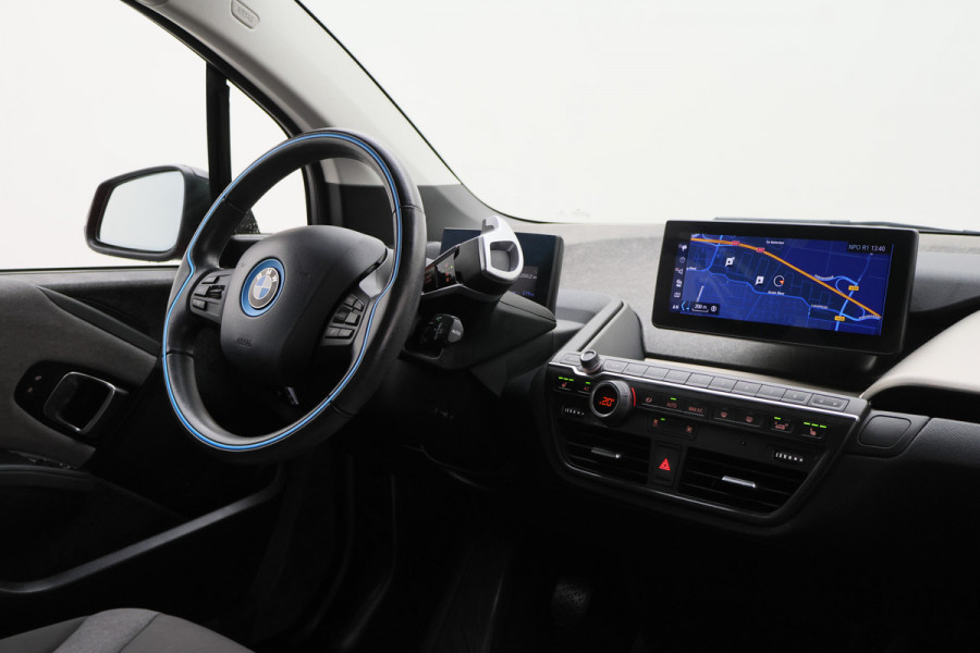 BMW i3 Executive Edition 120Ah 42 kWh Warmtepomp, SOH 93%, Camera, Cruise, Climate, Stoelverwarming, 20''