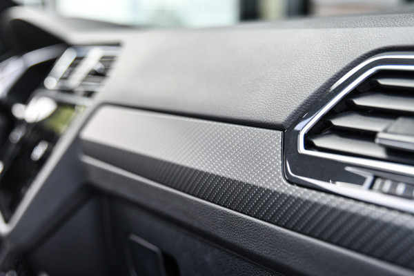 Volkswagen Tiguan 1.4 TSI eHybrid R-Line, Pano, ACC, IQ Lights, Camera, Carplay, Ambient, Dodeh, Stuurverw.!