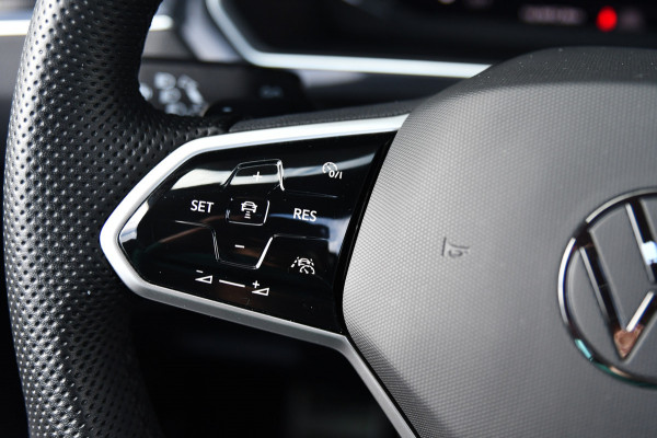 Volkswagen Tiguan 1.4 TSI eHybrid R-Line, Pano, ACC, IQ Lights, Camera, Carplay, Ambient, Dodeh, Stuurverw.!