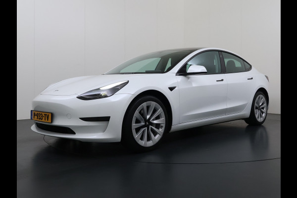 Tesla Model 3 Standard RWD Plus LFP Accu SOH 90,5% Warmtepomp Lmv 19" Elek.Achterklep Leder Panoramadak Navi Ecc Camera's Navi Ecc Pdc Traffic Aware Cruise + Aut.Sturen Lmv Led Elek.Stoelen+Memory+Verwarmd Dealeronderhouden Origineel Nederlandse Auto Garantie op Accu en Motor tot 21-6-2030/160.000km