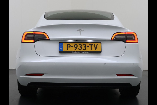 Tesla Model 3 Standard RWD Plus LFP Accu SOH 90,5% Warmtepomp Lmv 19" Elek.Achterklep Leder Panoramadak Navi Ecc Camera's Navi Ecc Pdc Traffic Aware Cruise + Aut.Sturen Lmv Led Elek.Stoelen+Memory+Verwarmd Dealeronderhouden Origineel Nederlandse Auto Garantie op Accu en Motor tot 21-6-2030/160.000km