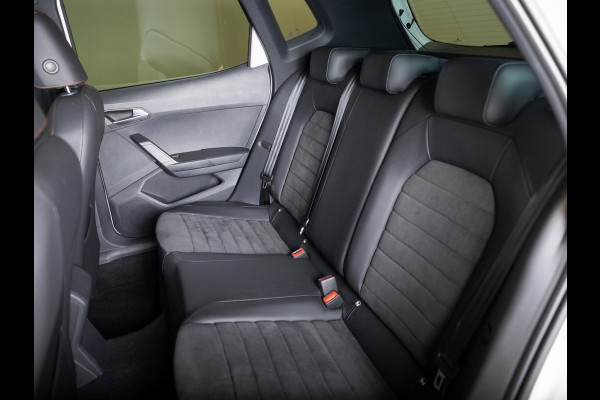 Seat Arona 1.0 TSI FR Business Connect / 110pk / Trekhaak / Dodehoek herkenning / Stoelverwarming /
