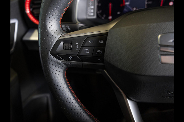 Seat Arona 1.0 TSI FR Business Connect / 110pk / Trekhaak / Dodehoek herkenning / Stoelverwarming /