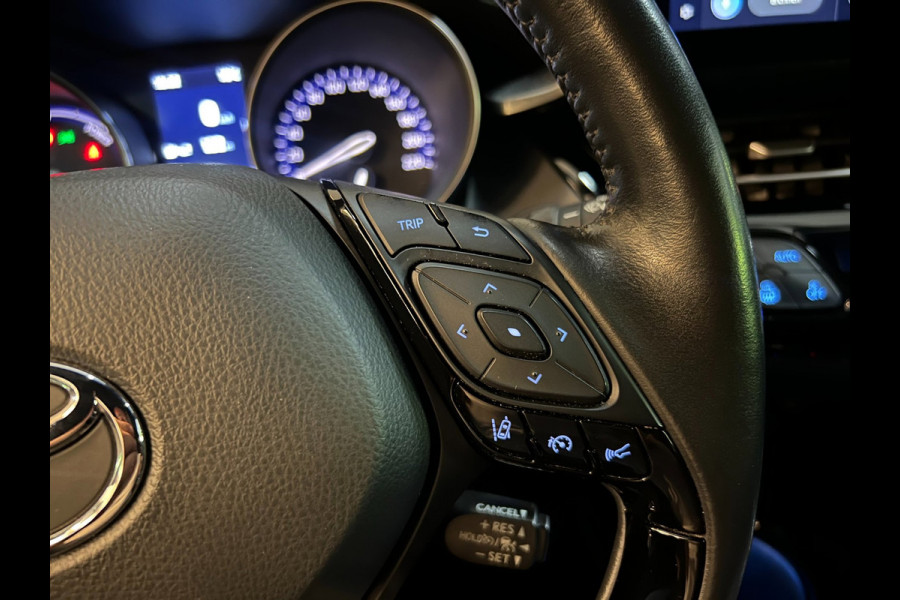 Toyota C-HR 1.8 Hybrid Bi-Tone NAVI/LED/DAB/CRUISE/ECC/PDC/CARPLAY/CAM///
