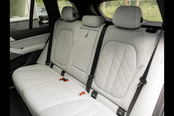 BMW X5 xDrive45e M-Sport - Pano - Comfortzetels - Trekhaak - Ventilatie + Massagezetels