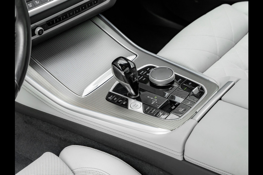 BMW X5 xDrive45e M-Sport - Pano - Comfortzetels - Trekhaak - Ventilatie + Massagezetels