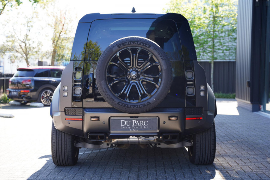 Land Rover Defender 110 P 635 Octa Edition One VAN GRIJS KENTEKEN