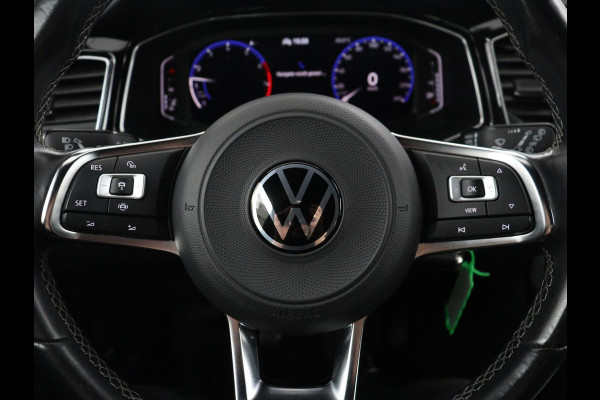 Volkswagen T-Roc 1.5 TSI Sport | Carplay | Virtual Cockpit | Full LED | Navigatie | Climate control | Parkeerhulp | 19'' lichtmetalen velgen | Bluetooth | Getint glas | Sportstuur