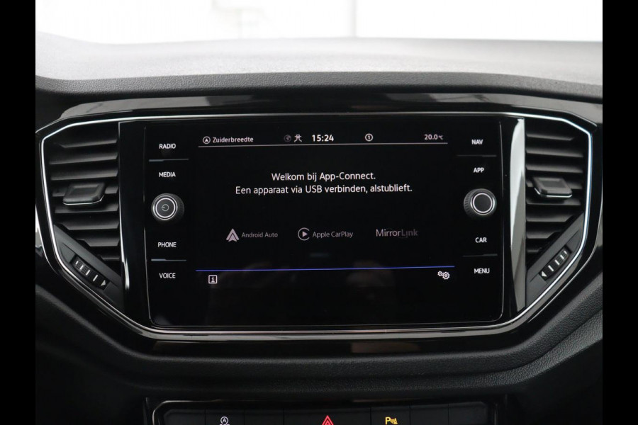 Volkswagen T-Roc 1.5 TSI Sport | Carplay | Virtual Cockpit | Full LED | Navigatie | Climate control | Parkeerhulp | 19'' lichtmetalen velgen | Bluetooth | Getint glas | Sportstuur