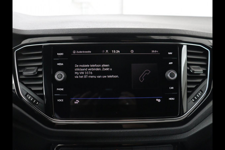 Volkswagen T-Roc 1.5 TSI Sport | Carplay | Virtual Cockpit | Full LED | Navigatie | Climate control | Parkeerhulp | 19'' lichtmetalen velgen | Bluetooth | Getint glas | Sportstuur