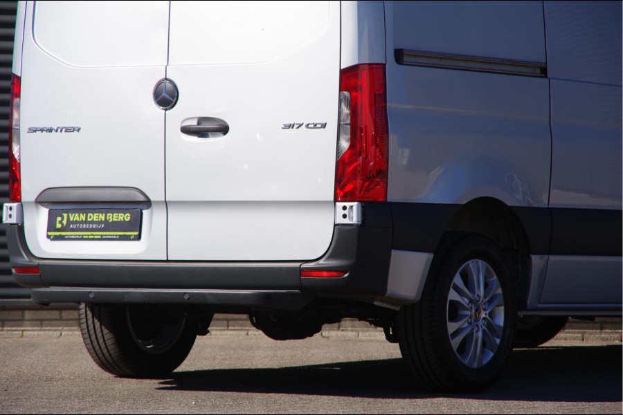 Mercedes-Benz Sprinter 317 1.9 CDI L1H1 RWD AUT. LED, ADAPT. CRUISE, MBUX 10'', GEV. STOEL, CAMERA, NAVI, CLIMA, VOORRUITVERWARMING