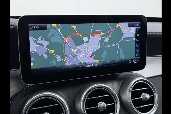 Mercedes-Benz C-Klasse Estate 300 EQ Hybrid Business Sol. AMG Night Ltd Panoramadak Trekhaak Navi 360°Camera Stoelverwarming Apple Carplay Android Auto Matrix Led Lmv Privacy Glas Elek. Privacy Glas Bluetooth Elek.Achterklep Led 1.800KG Trekgewicht 1e Eigenaar Dealeronderhouden Origineel Nederlandse Auto