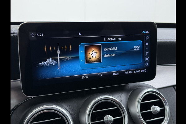Mercedes-Benz C-Klasse Estate 300 EQ Hybrid Business Sol. AMG Night Ltd Panoramadak Trekhaak Navi 360°Camera Stoelverwarming Apple Carplay Android Auto Matrix Led Lmv Privacy Glas Elek. Privacy Glas Bluetooth Elek.Achterklep Led 1.800KG Trekgewicht 1e Eigenaar Dealeronderhouden Origineel Nederlandse Auto