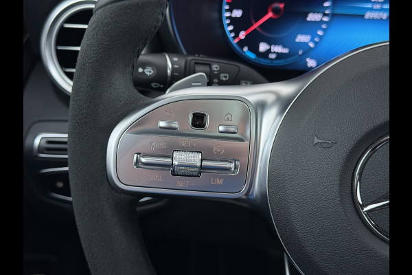 Mercedes-Benz C-Klasse Estate 300 EQ Hybrid Business Sol. AMG Night Ltd Panoramadak Trekhaak Navi 360°Camera Stoelverwarming Apple Carplay Android Auto Matrix Led Lmv Privacy Glas Elek. Privacy Glas Bluetooth Elek.Achterklep Led 1.800KG Trekgewicht 1e Eigenaar Dealeronderhouden Origineel Nederlandse Auto